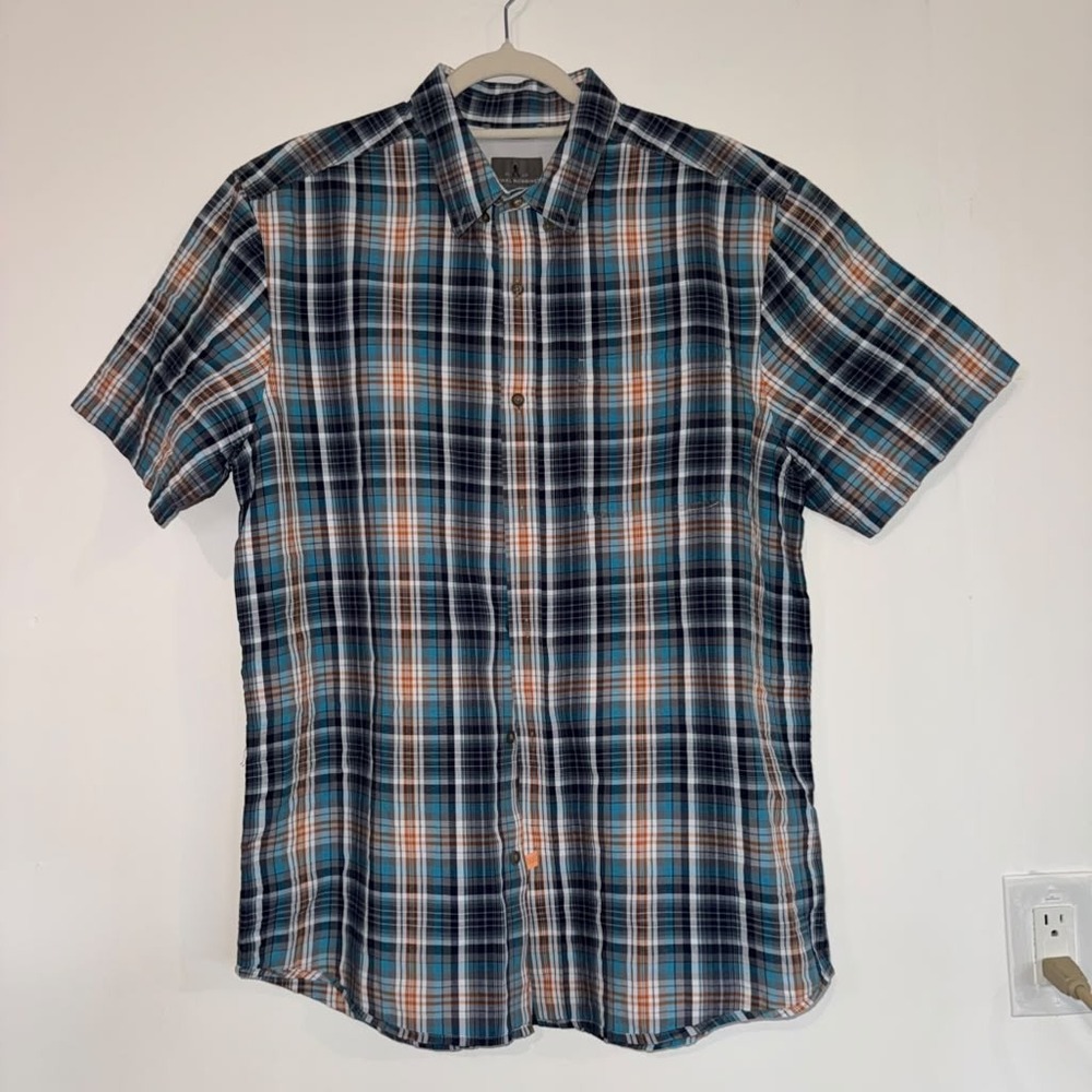 Royal Robbins Men's L Standard Fit Button Up Shirt Short Sleeves Plaid Casual